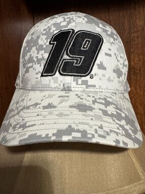 NASCAR #19 Martin Truex Jr . Joe Gibbs Racing. Digital camo hat